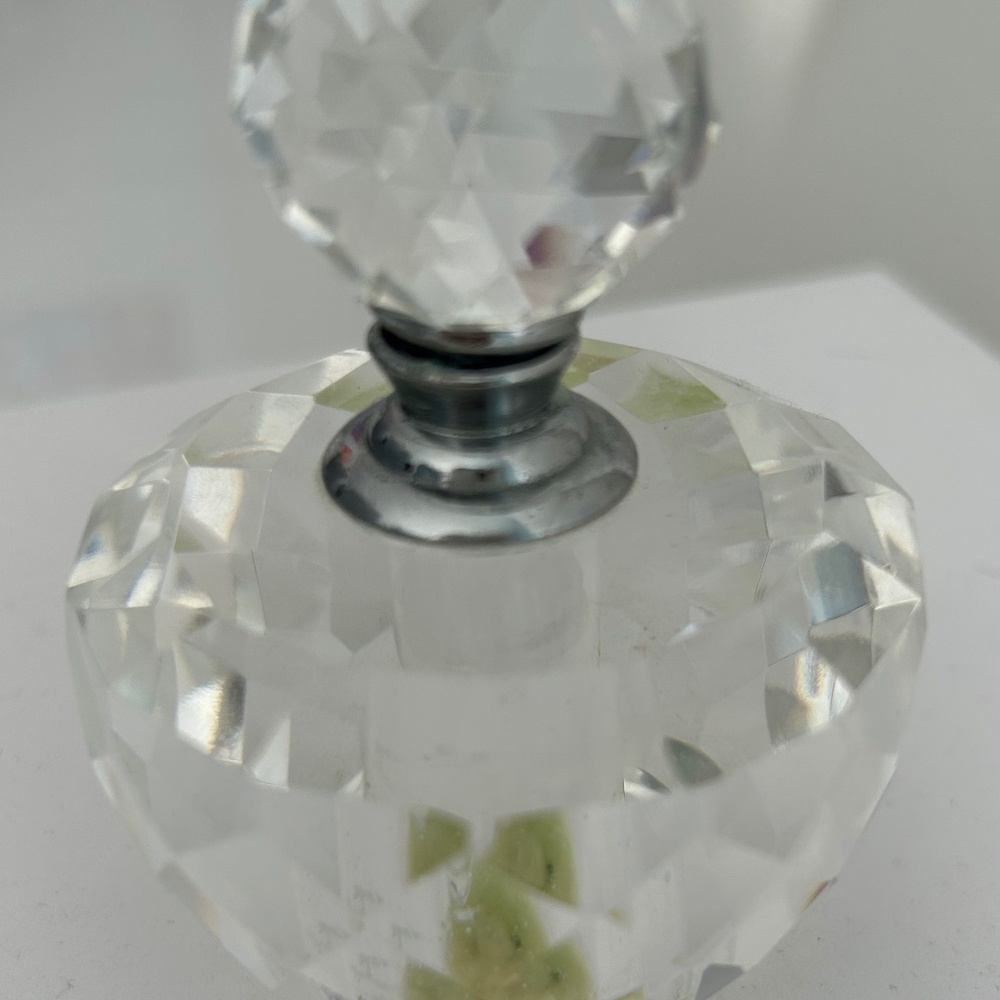 Crystal perfume bottle - Picture 4 of 4